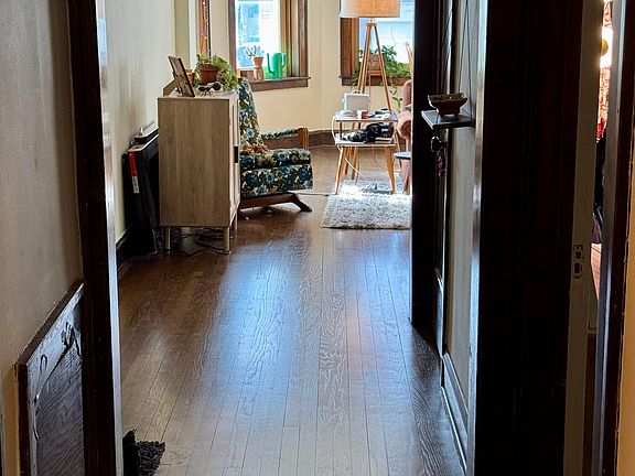 3rd image of 3844 W Cornelia Ave APT 1W