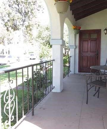 2nd image of 910 Graynold Ave