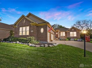 2462 Sydneys Bend Dr, Miamisburg, OH 45342