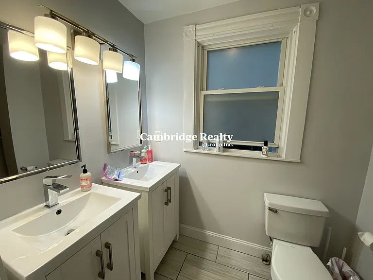 80 Hillside St #2T — Photo 8