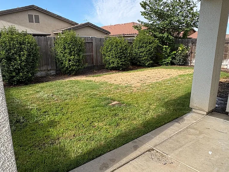 5990 E Kerckhoff Ave — Photo 32