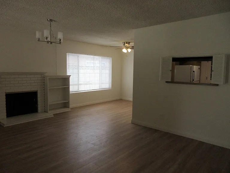 16016 Sunburst St — Photo 4