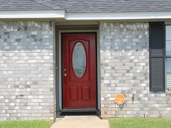 3rd image of 2611 Westwood Dr
