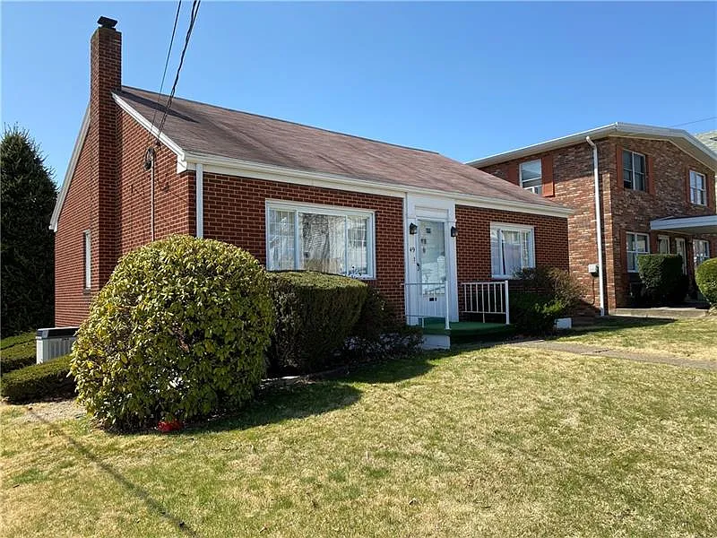 49 Johnson Ave photo 1
