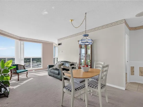 2177 Burnhamthorpe Rd W #1412, Mississauga, ON L5L 5P9