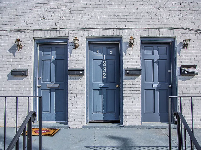 1832 Lakeview Ave — Photo 2