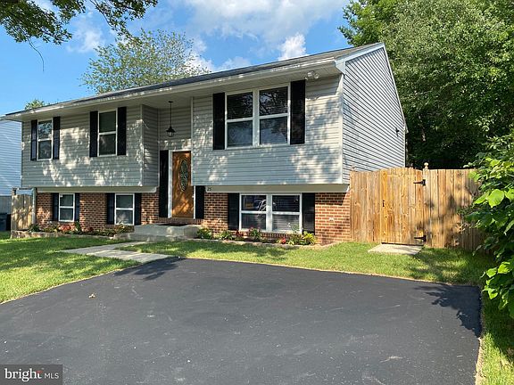 4th image of 25 Upman Ct