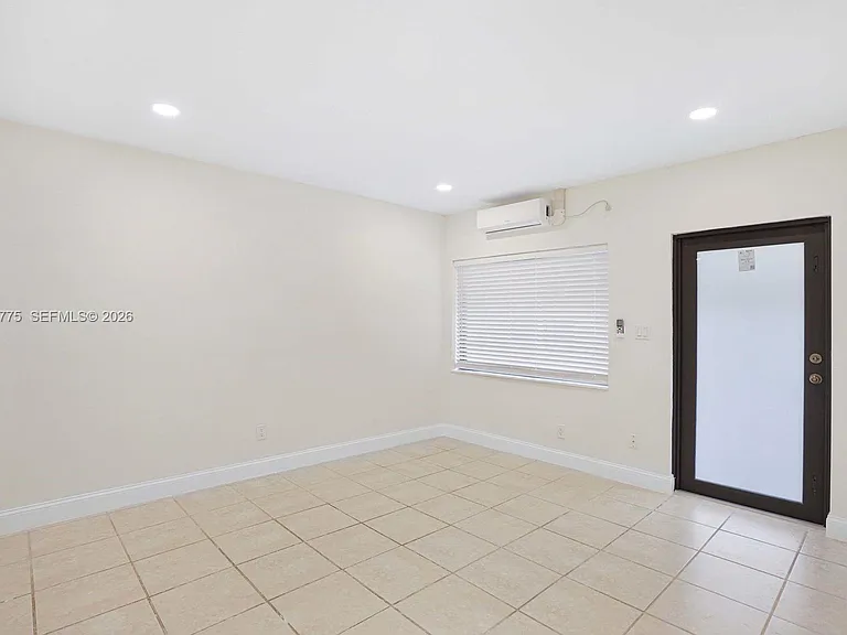 502 NW 7th Ct #1 — Photo 14