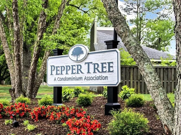 1020 Autumn Woods Ln APT 111, Virginia Beach, VA 23454