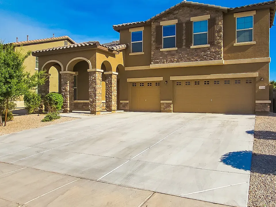 2949 E Isaiah Ave