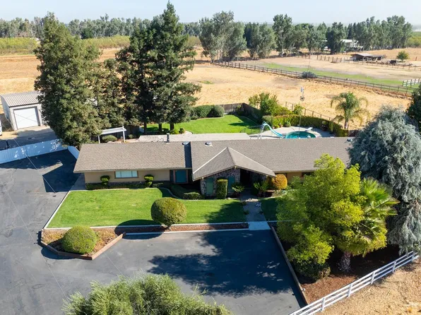 8525 E Monte Vista Ave, Denair, CA 95316