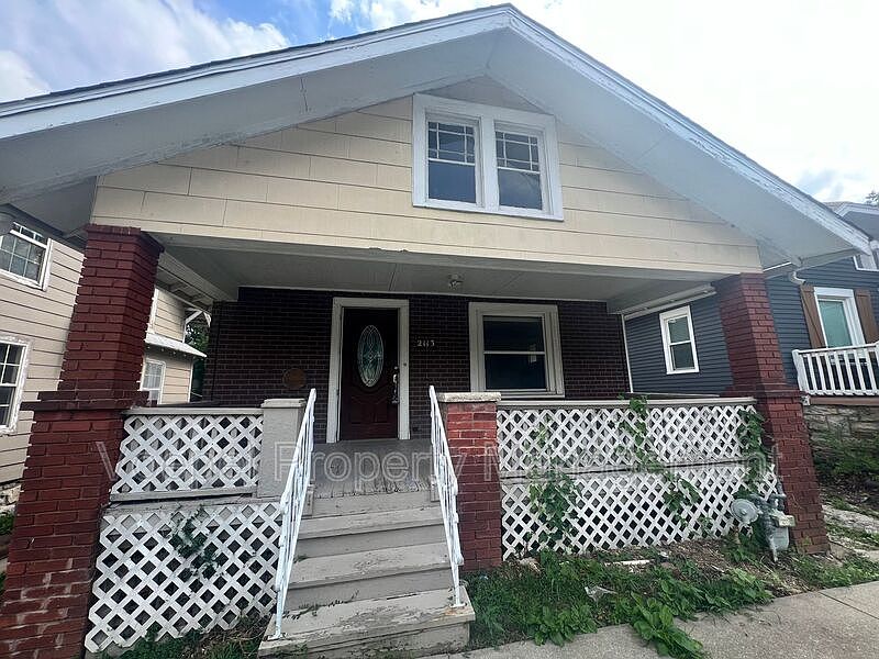 1st image of 2113 W 43rd Ave