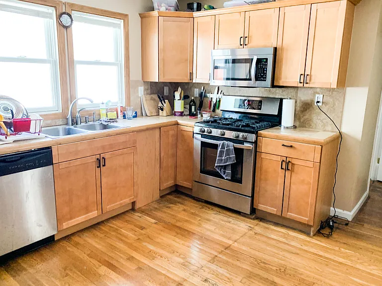 182 Franklin St #2 — Photo 1