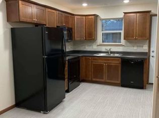 406 E Pine St, Winfield, IA 52659