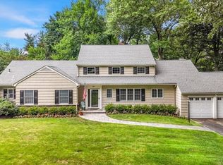 23 Sandy Hill Rd, Chatham, NJ 07928