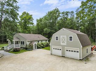 916 Borough Rd, Pembroke, NH 03275