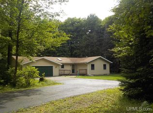 139 Kohon Rd, Crystal Falls, MI 49920
