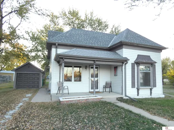 210 Cedar St, Friend, NE 68359