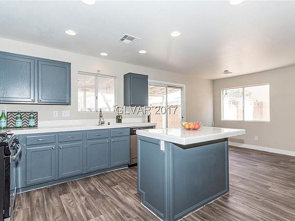 5th image of 6556 Grand Oaks Dr