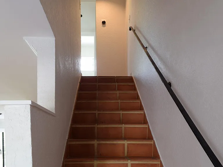 15 Madeira Ave #8 — Photo 19
