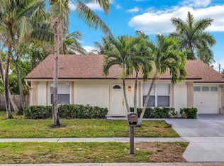 5604 Priscilla Ln, Lake Worth, FL 33463