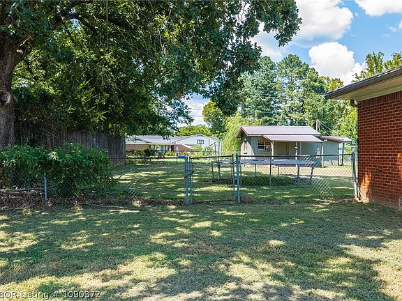 3rd image of 4511 Alma Hwy