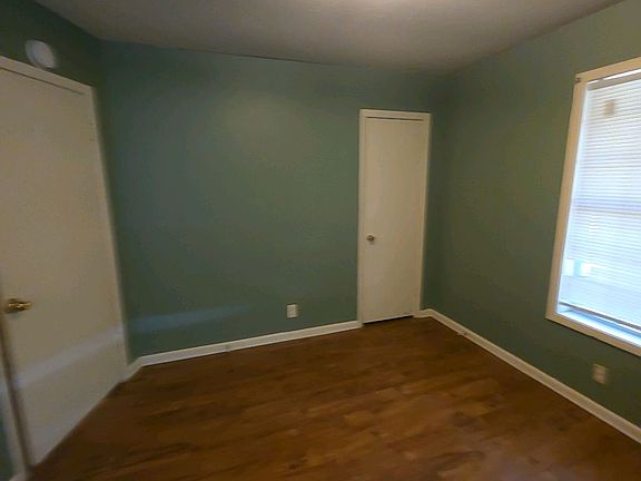 4th image of 224 Ragan St