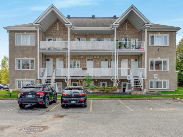 33 Rue De Bruxelles #9, Gatineau, QC J9J 0M4