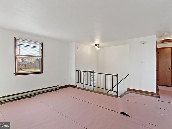 5th image of 27 Antler Ln
