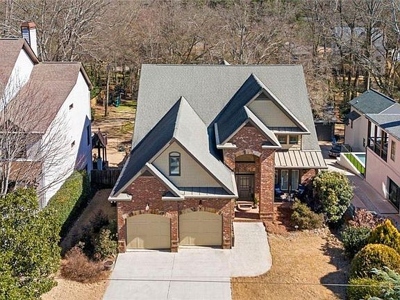 3rd image of 2977 Ringle Rd