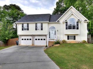 151 Twin Oaks Dr, Calhoun, GA 30701