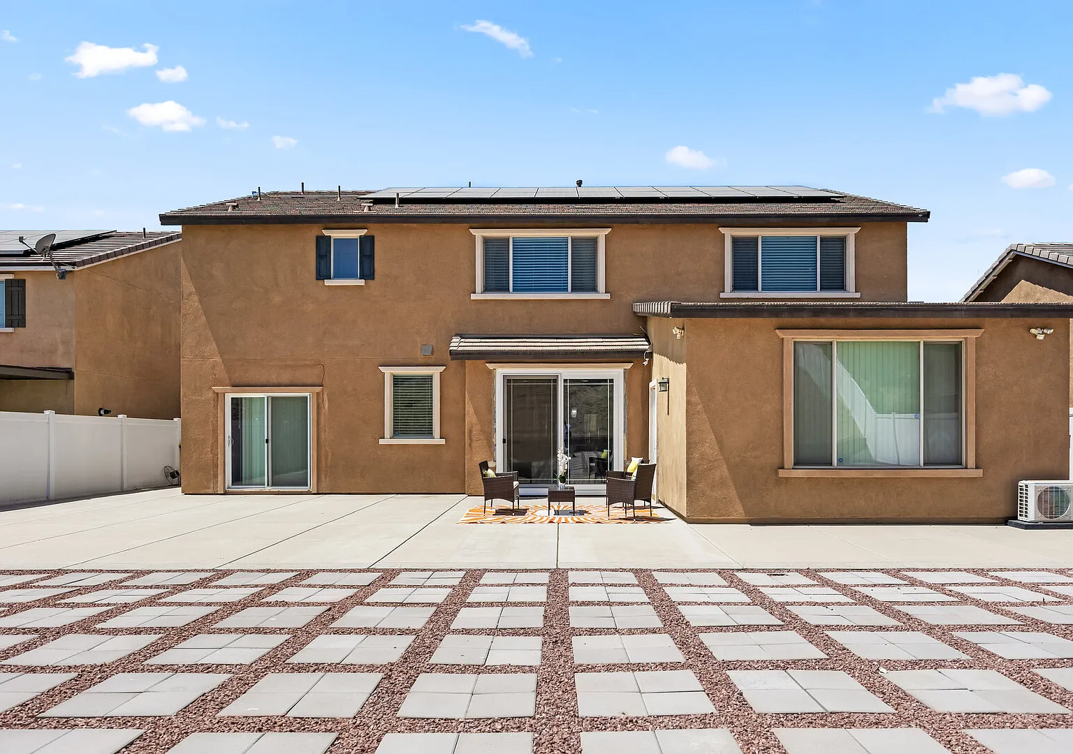 Spacious 5Be 4Ba Home in Jurupa Valley — Photo 2