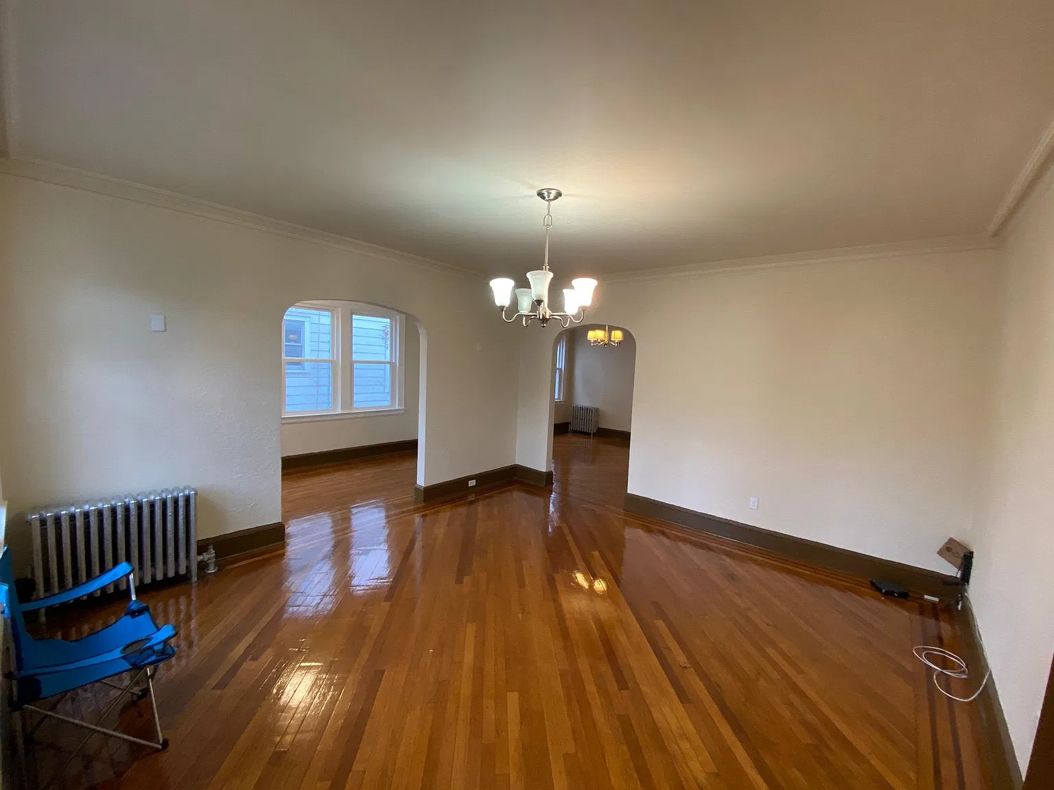 3 bed, 9999 sqft, $2,000 — Photo 2