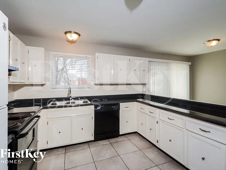 2727 Dividend Park Dr — Photo 8