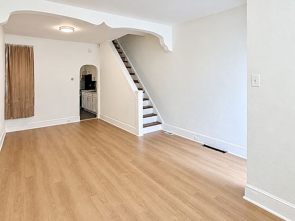 3rd image of 3034 Emerald St