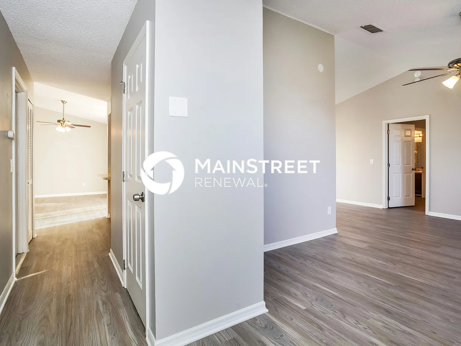 24 Bradford Ct — Photo 3