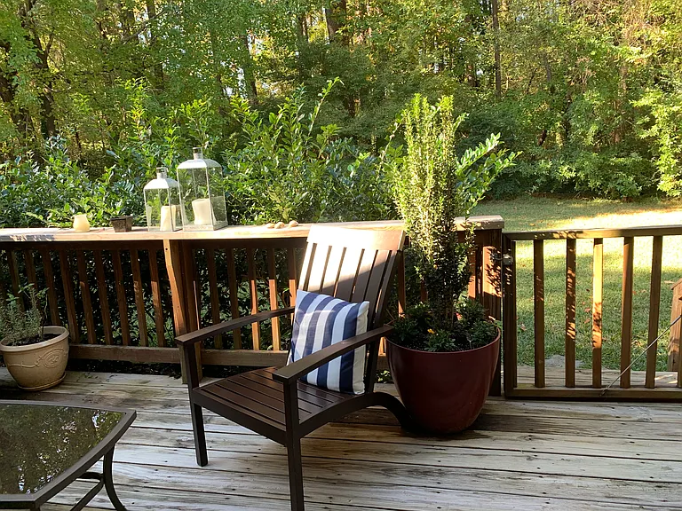 710 Powell Dr — Photo 36