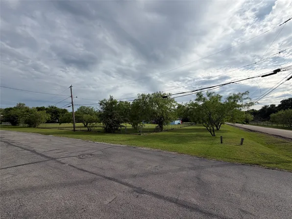 13104 Nile Dr, Dallas, TX 75253