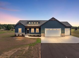 6440-17 Mile Rd NE, Cedar Springs, MI 49319