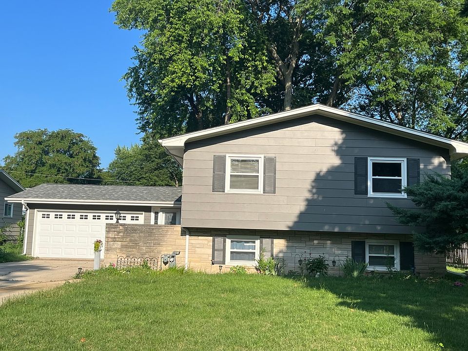 1st image of 870 N Fordham Ave