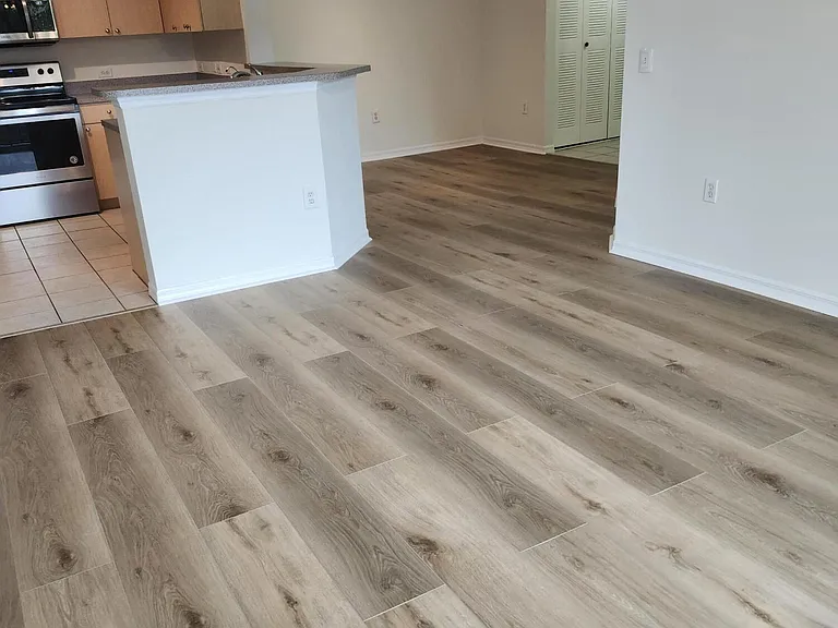 1009 Villa Ln — Photo 5