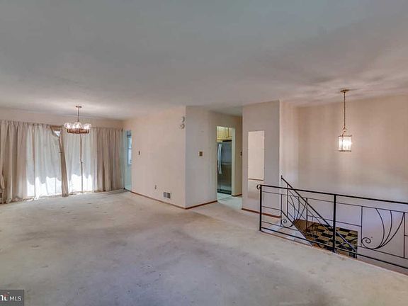 3rd image of 14009 Oakvale St