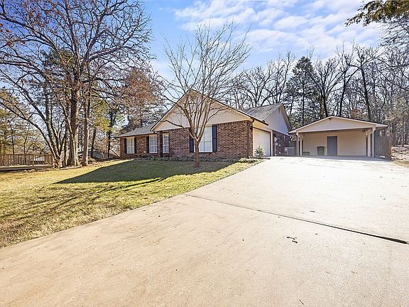 3rd image of 2539 N Warwick Dr