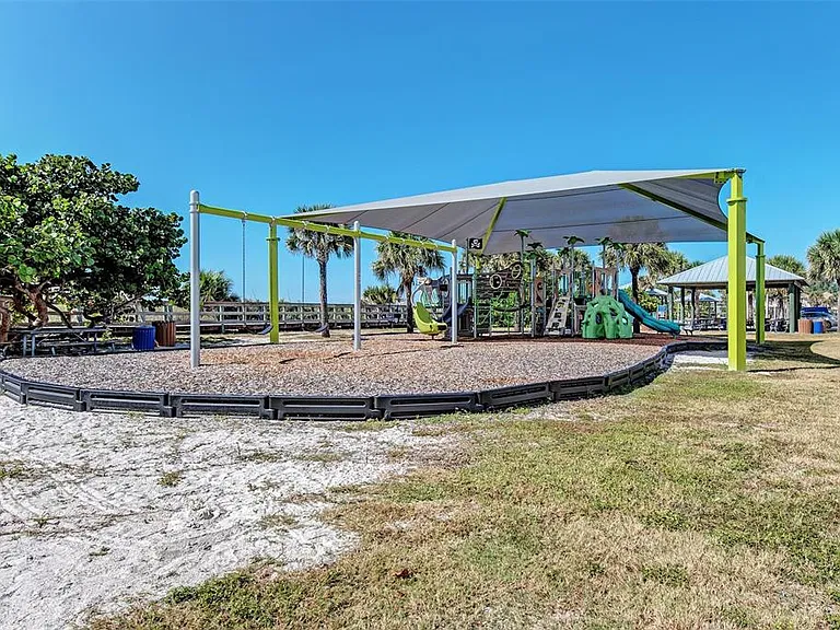12165 Gulfstream Blvd — Photo 27
