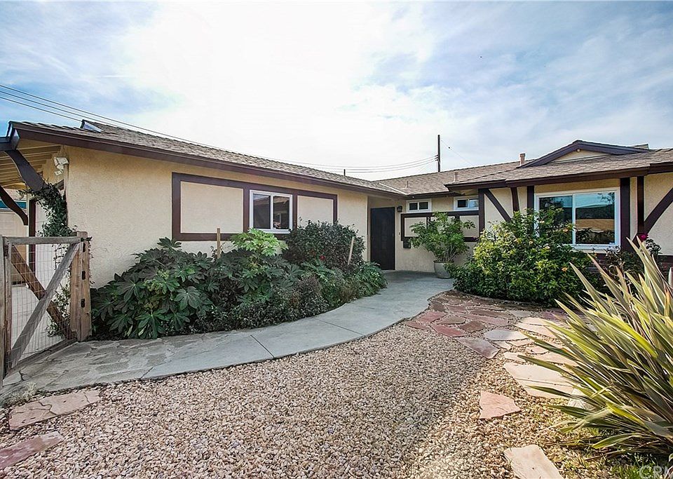 1st image of 20809 Orchard Ave