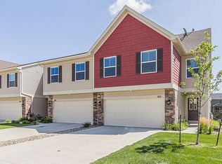 183 79th St, West Des Moines, IA 50266