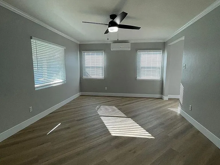 1032 California St — Photo 1