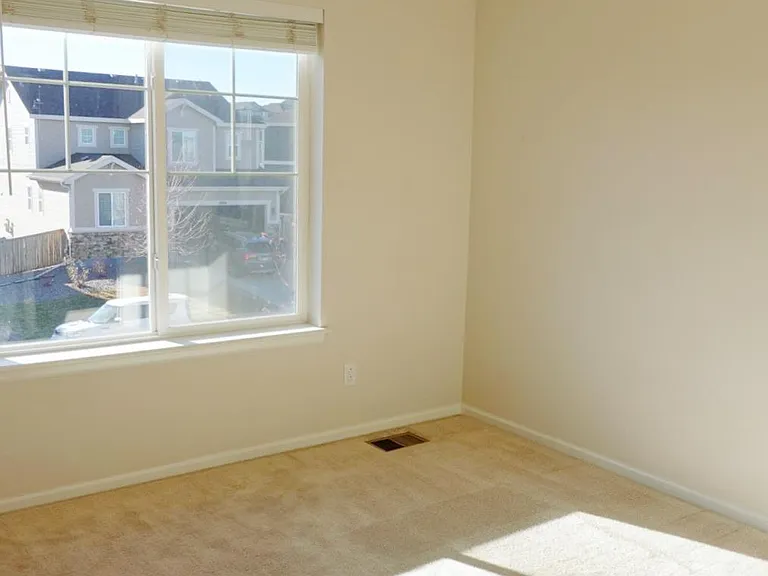 1073 White Leaf Cir — Photo 7