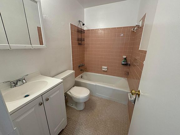 5th image of 810 Lake Shore Drive #37