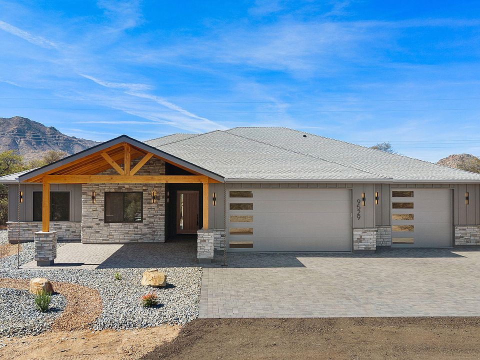 1st image of 9529 N Bridle Ridge Rd